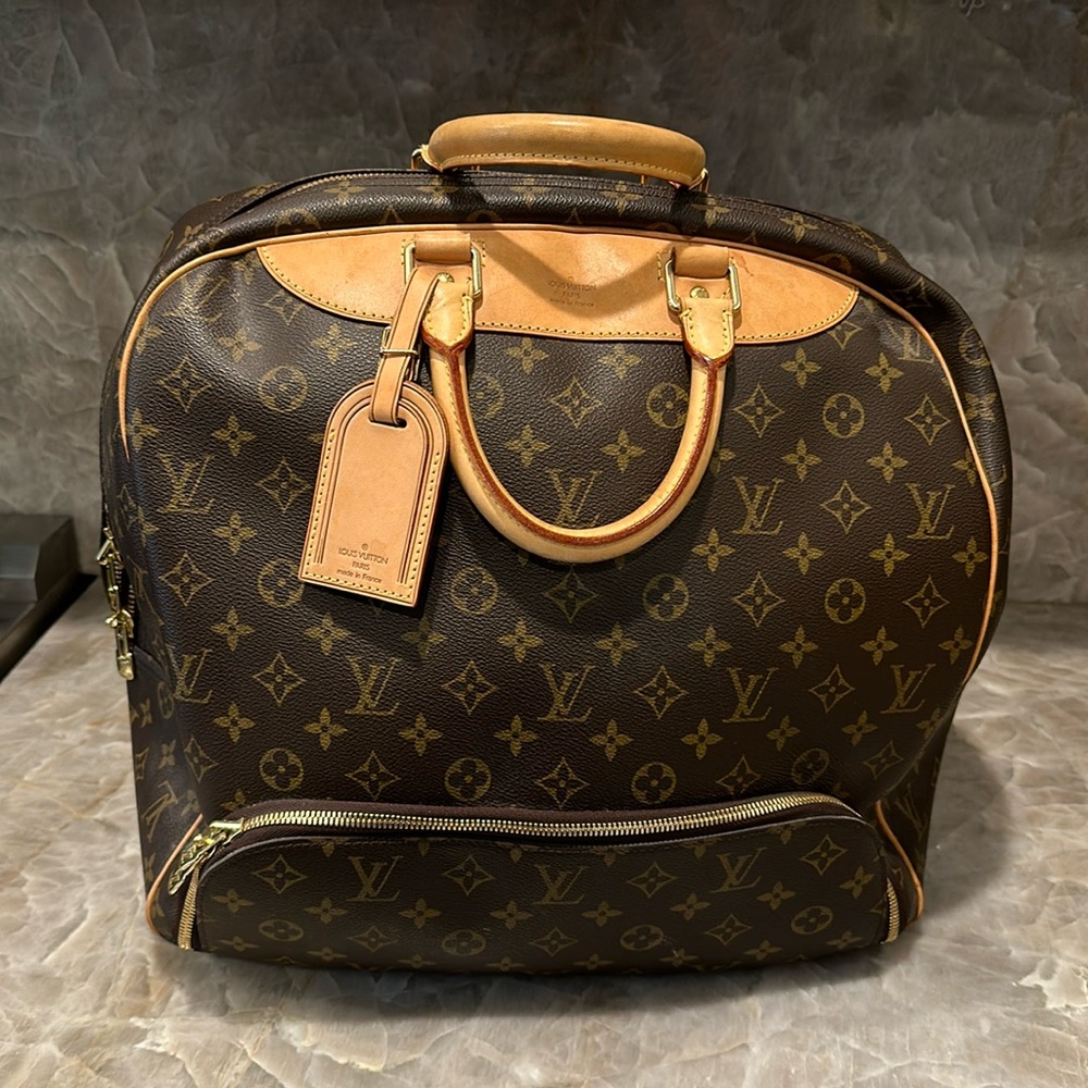Authentic Louis Vuitton Evasion Travel Bag